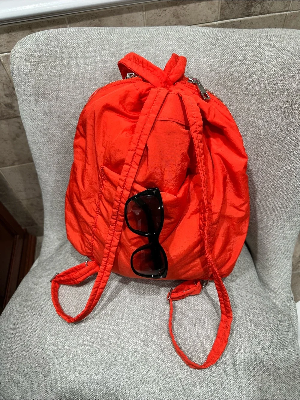 Vince Camuto Orange Drawstring backpack 🎒